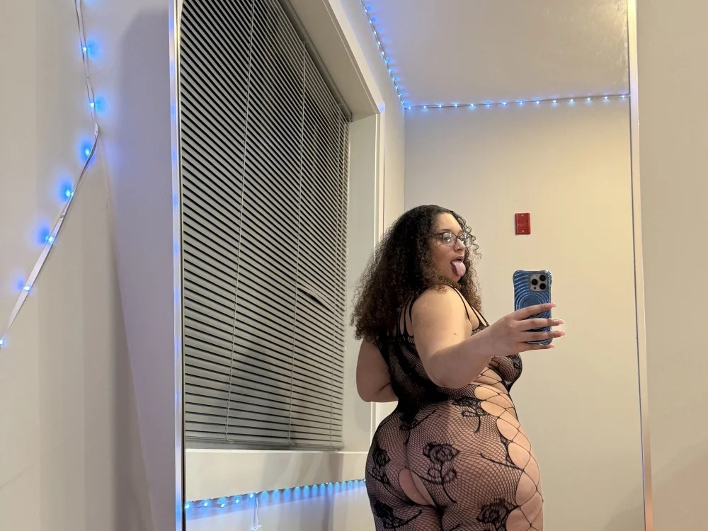 2tonedbaddie0
