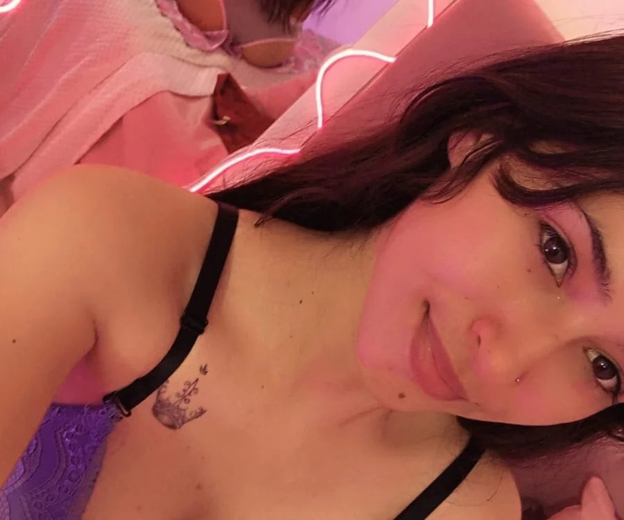 AUROORA_TAY
