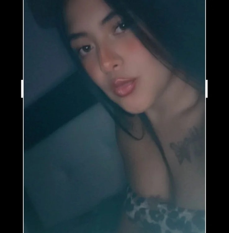 Agathaa_bella