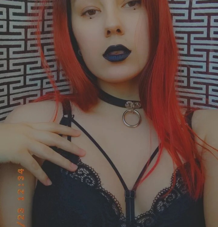 Allice_in_hornyland69