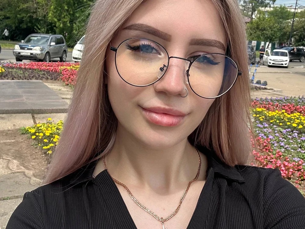 Amelia1Ivory