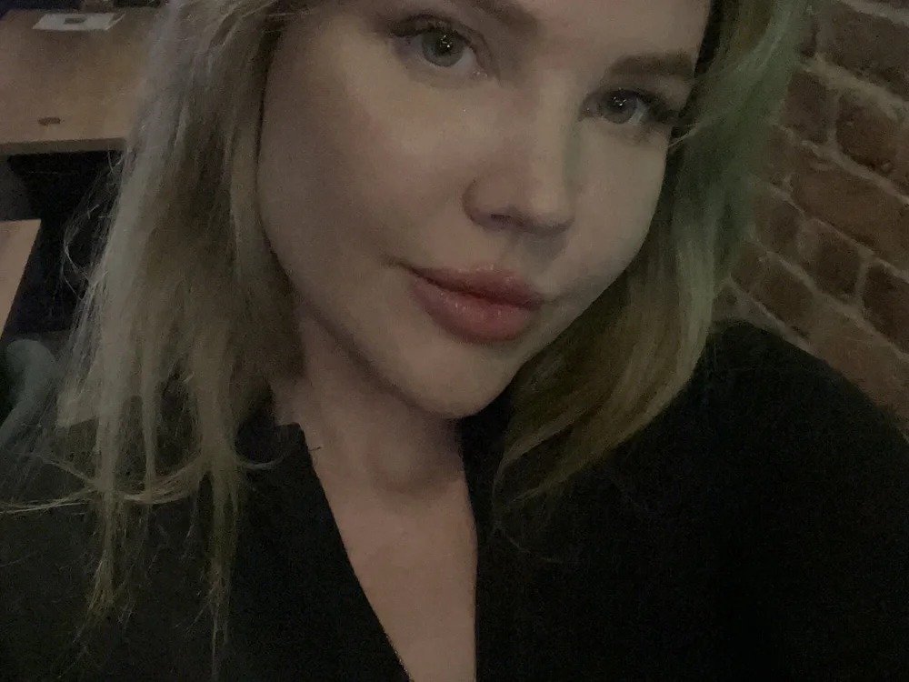 Amelia900