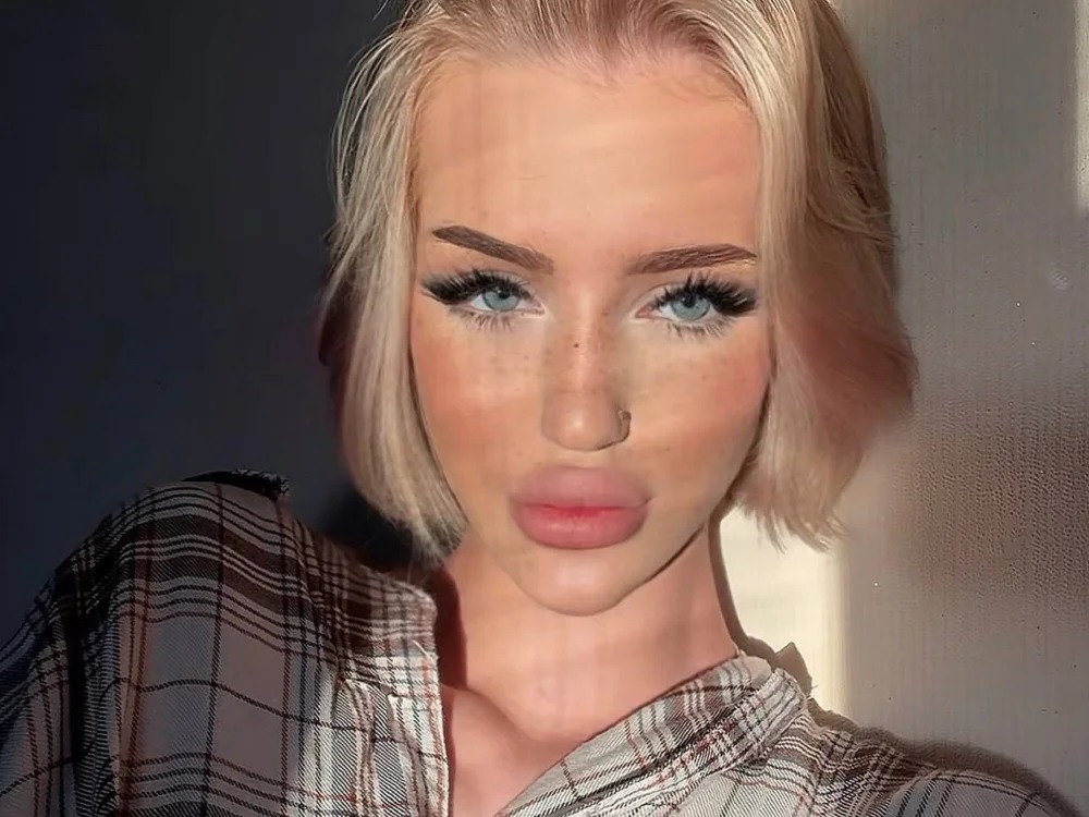 AngelaHolmes