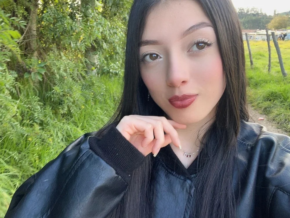 Angela_55