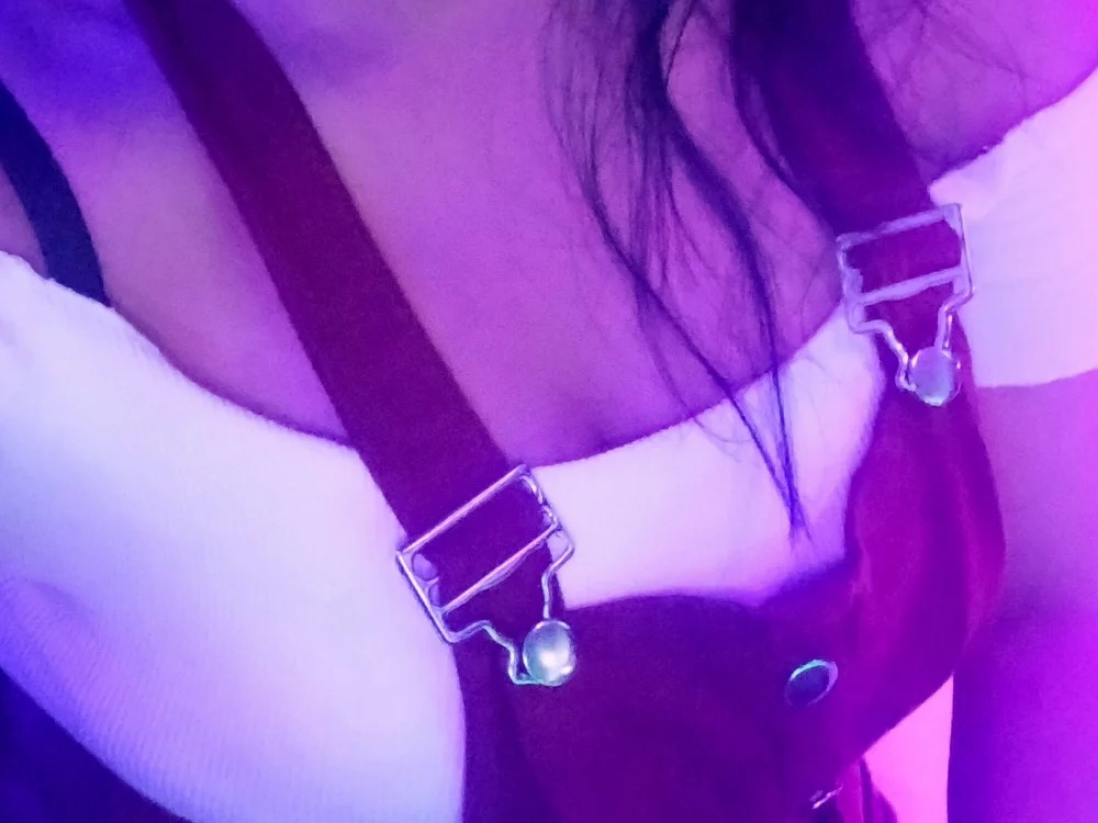 Angie696