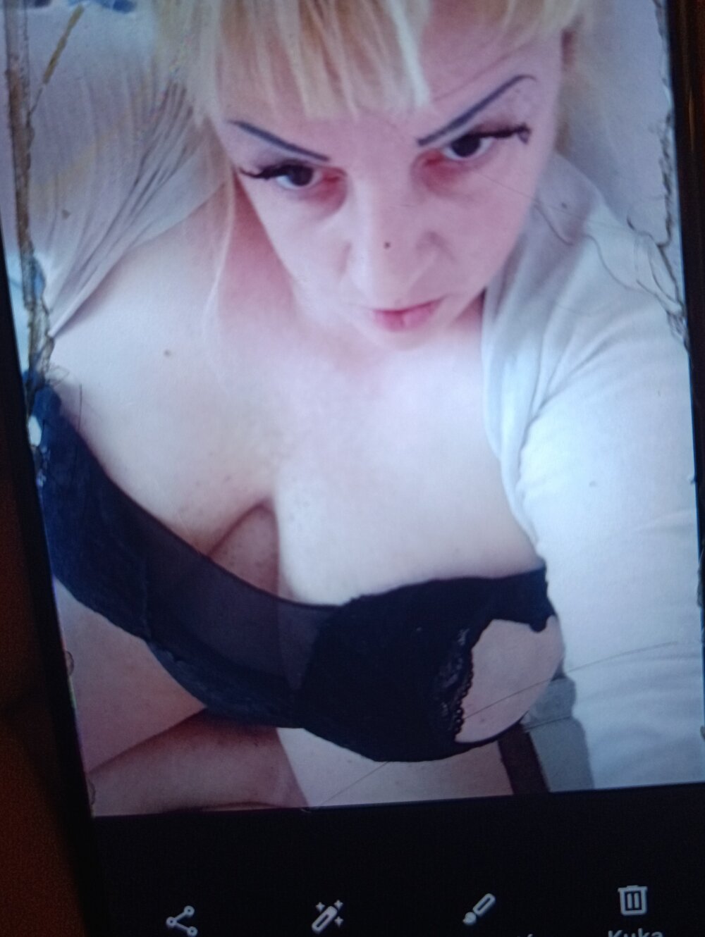 AnnStefani@xh