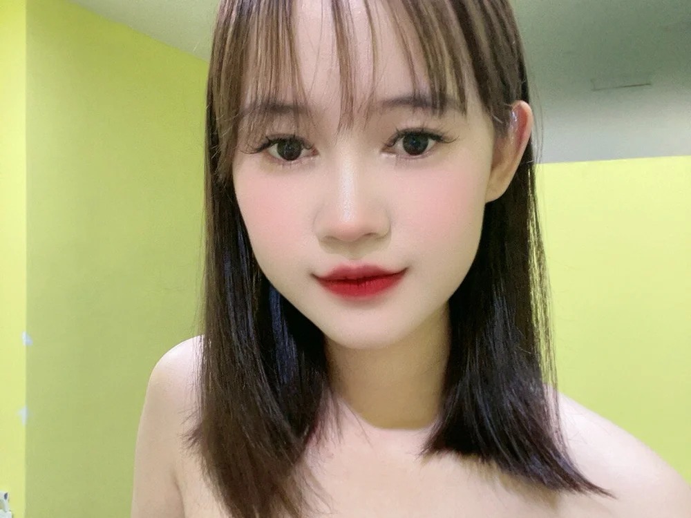 Anna_Ly2