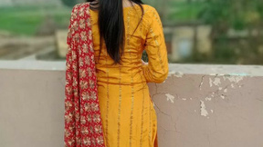anshika-live