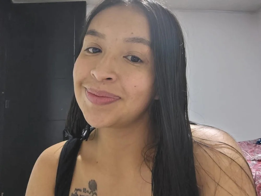 Aria_Mitchell_