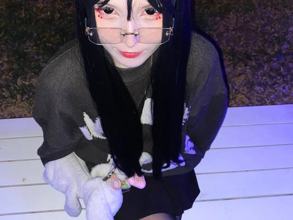 ArianaLush_