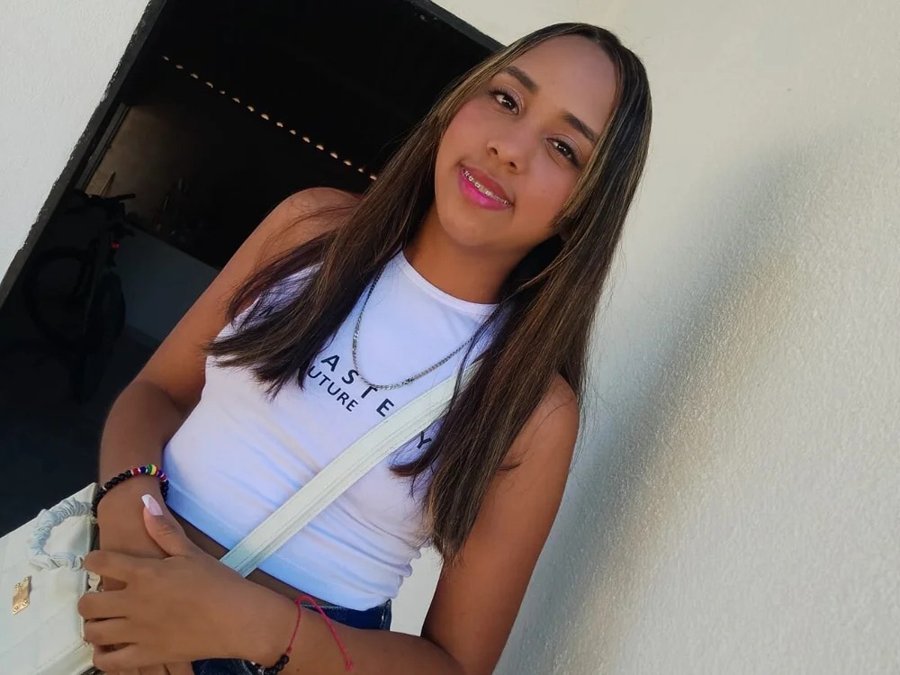 Ariana_Ivers_