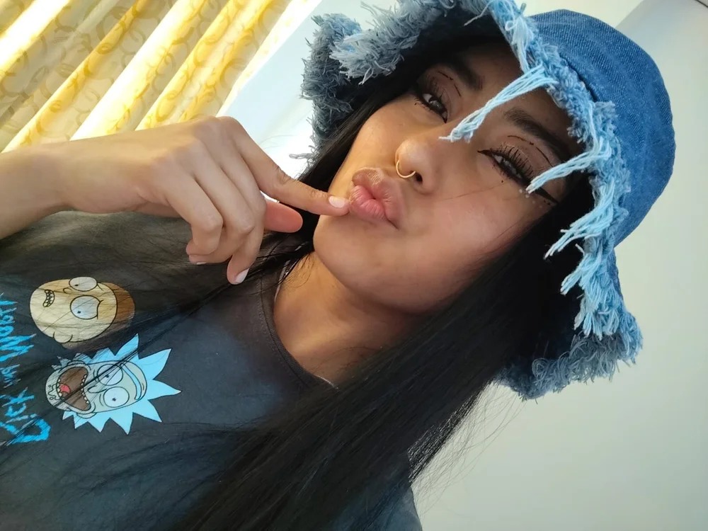 Aveline_Velvet