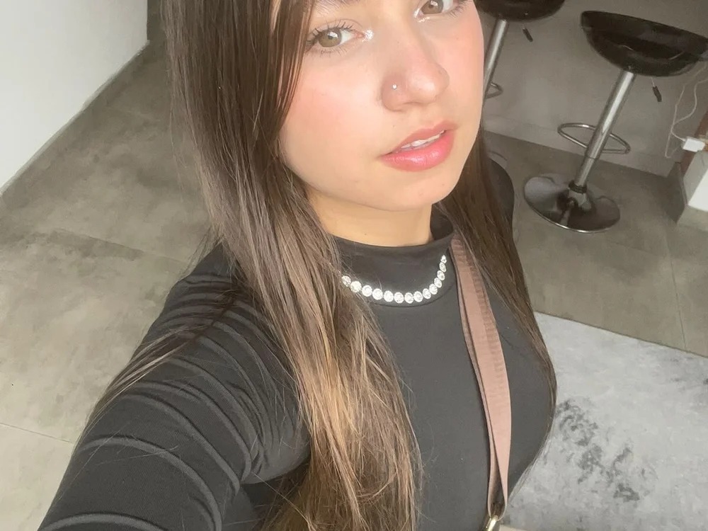 Baby_Velvet_