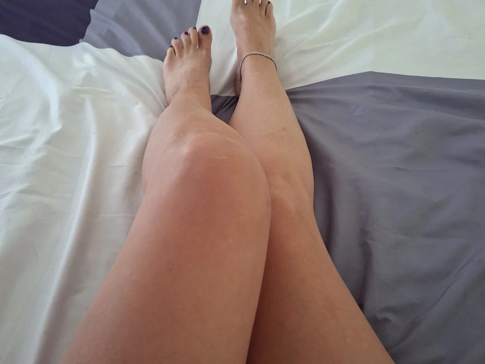 BareLegs21