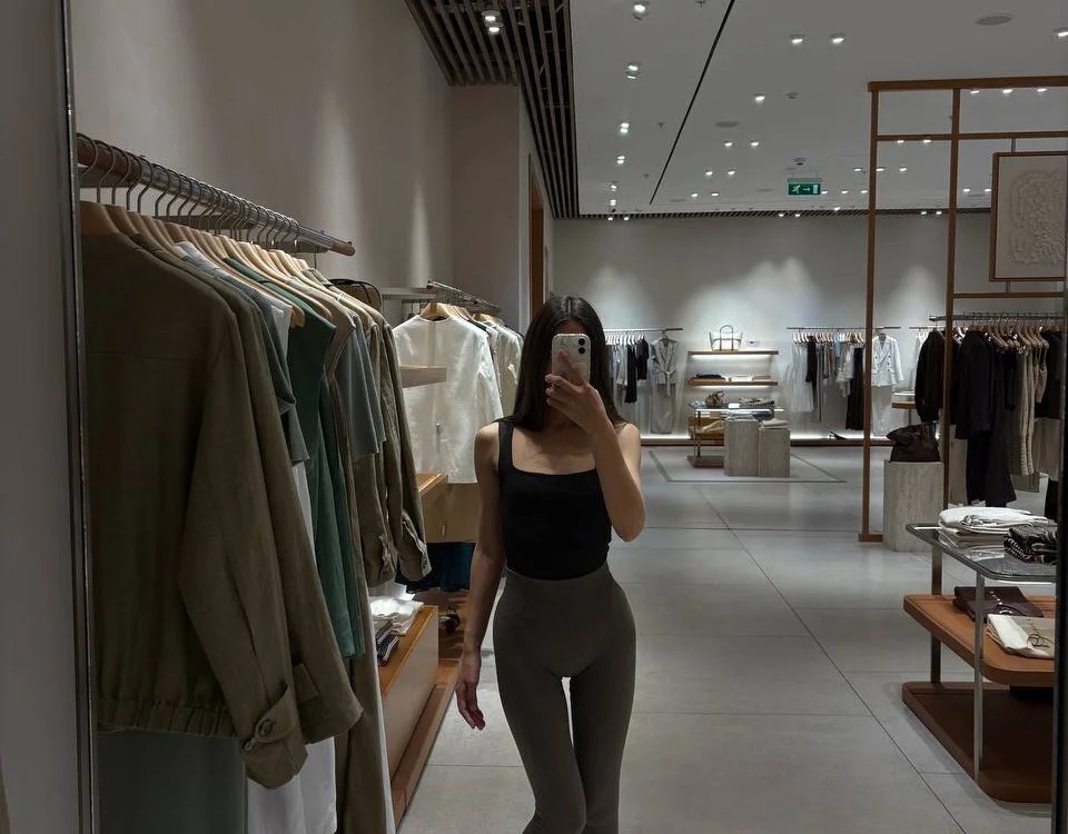 Belle_Coy