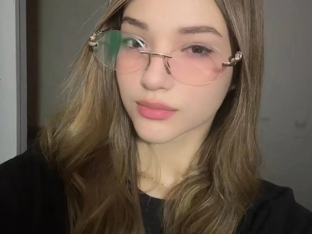 Blonde_Mai