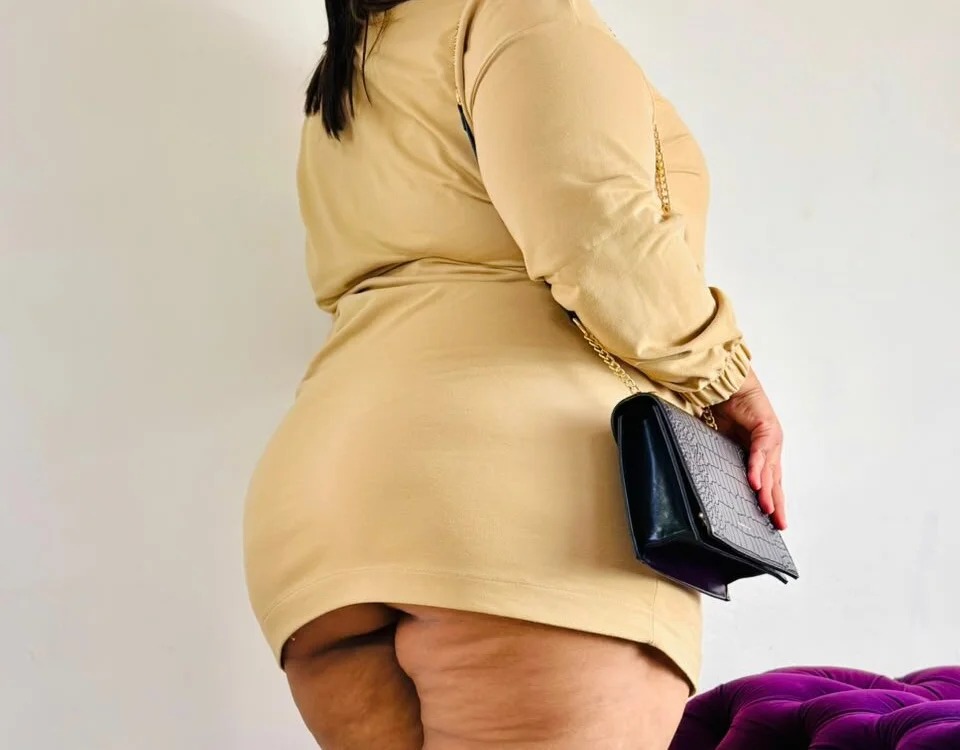 Bustyy_Juicy_Rs