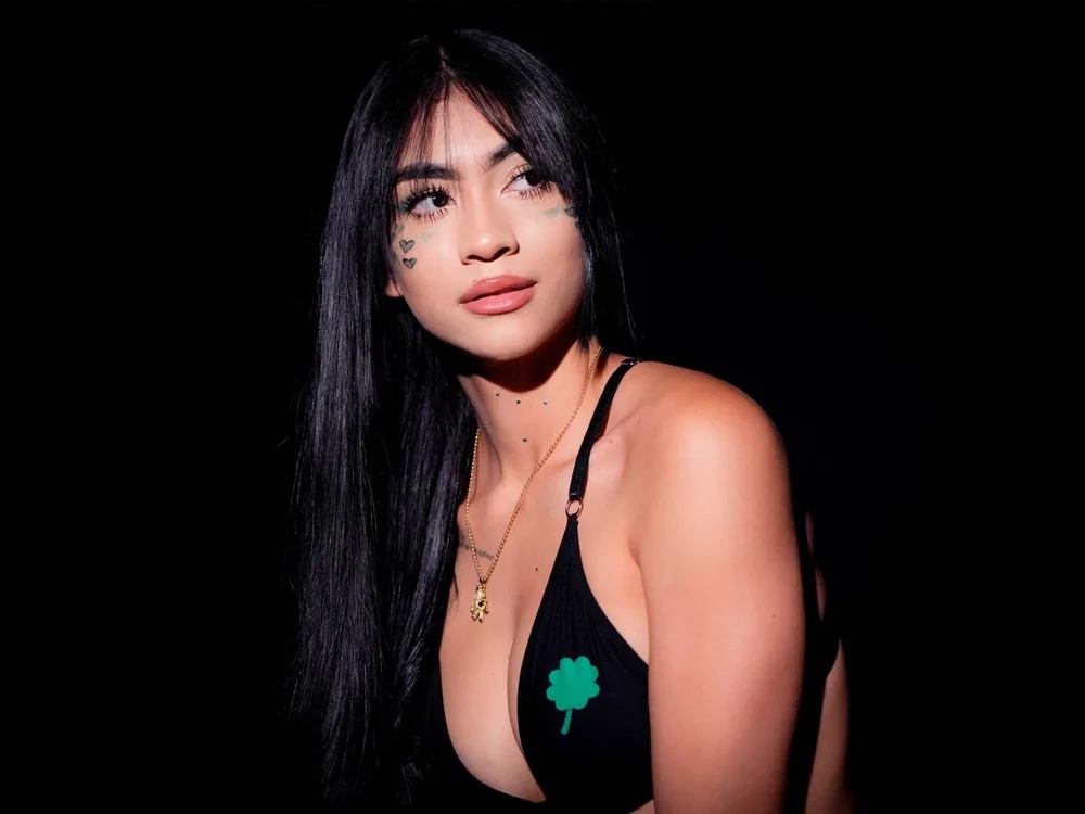 Celestee4