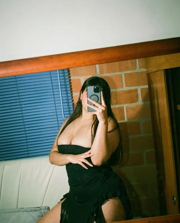 Charlotte_stoone