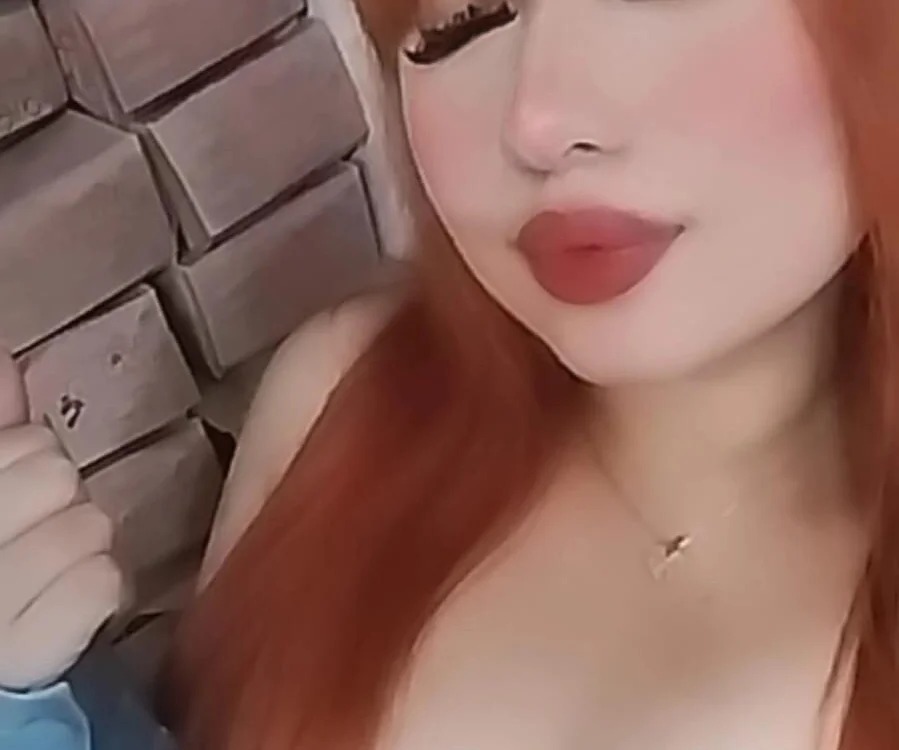 Chloe_boom