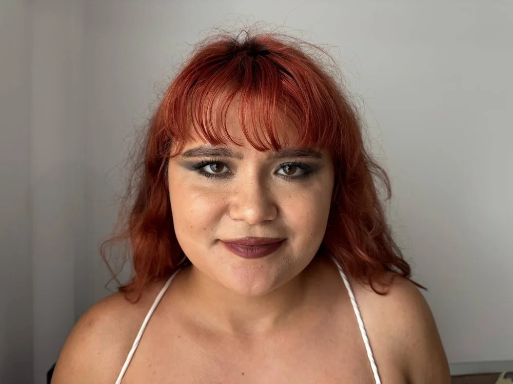 CurvyArianna