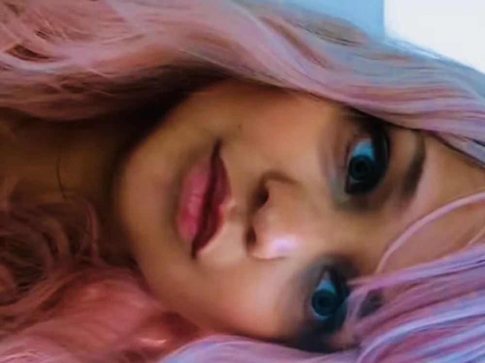 CurvyEllaX