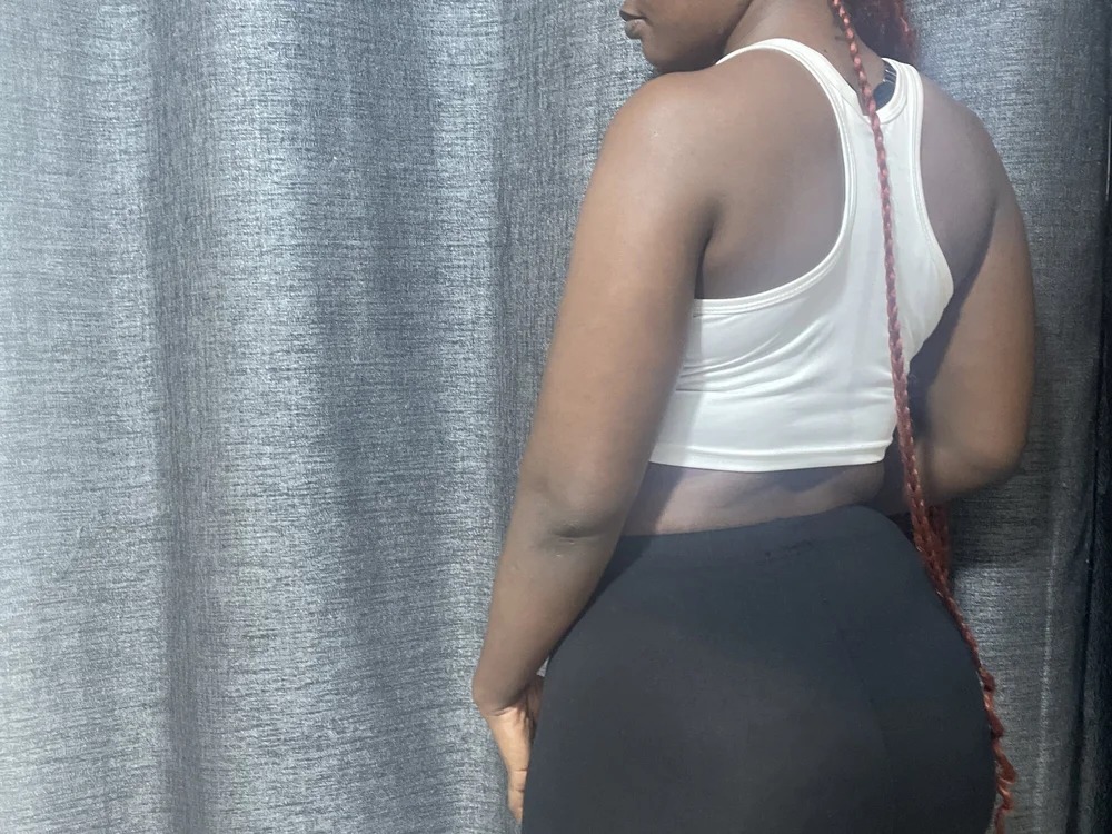 CurvyYolanda