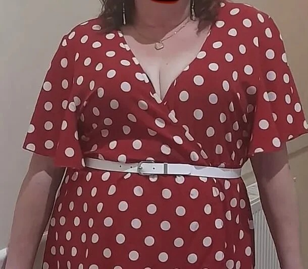 Curvy_Coral50