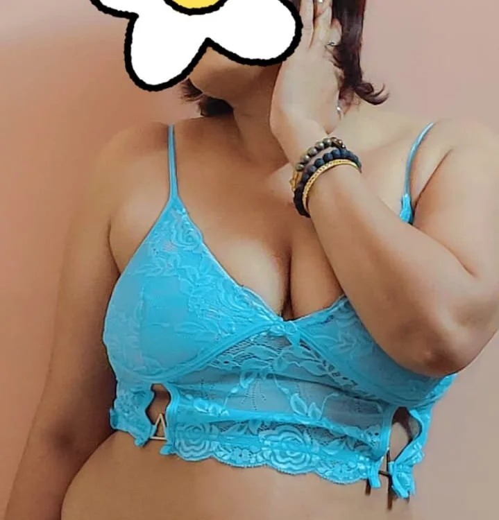 Desi_Dilruba
