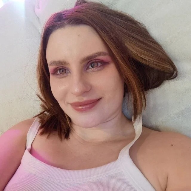 Dina_hardfuckland