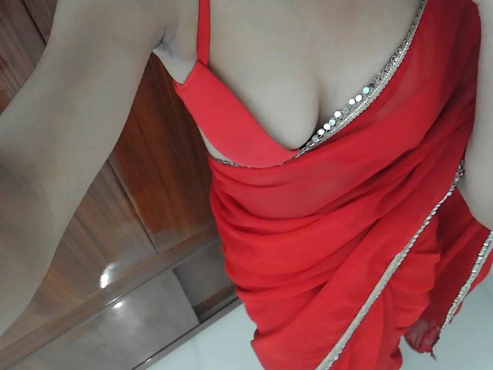 Eeraa_Sexy