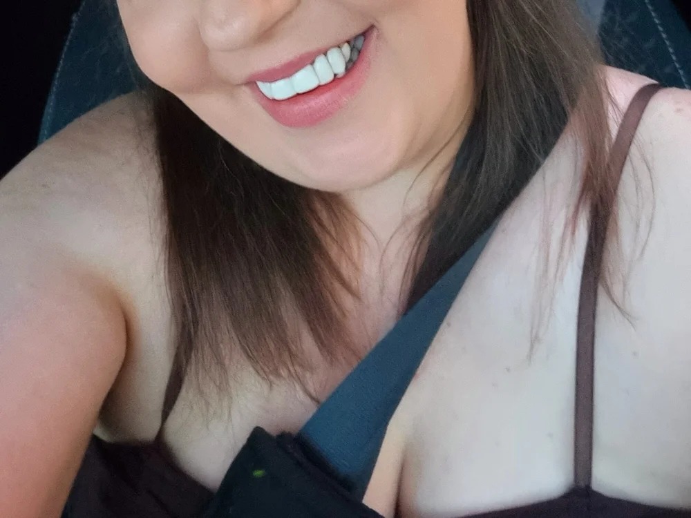 Elegant-Faye36