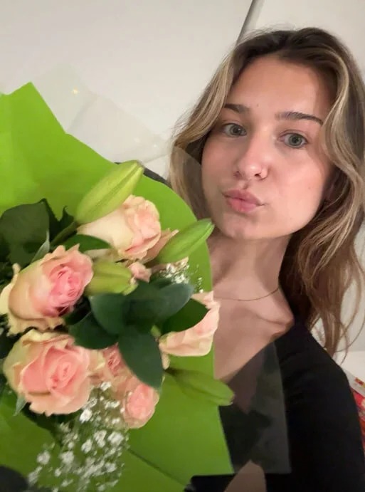 Elenahere4u