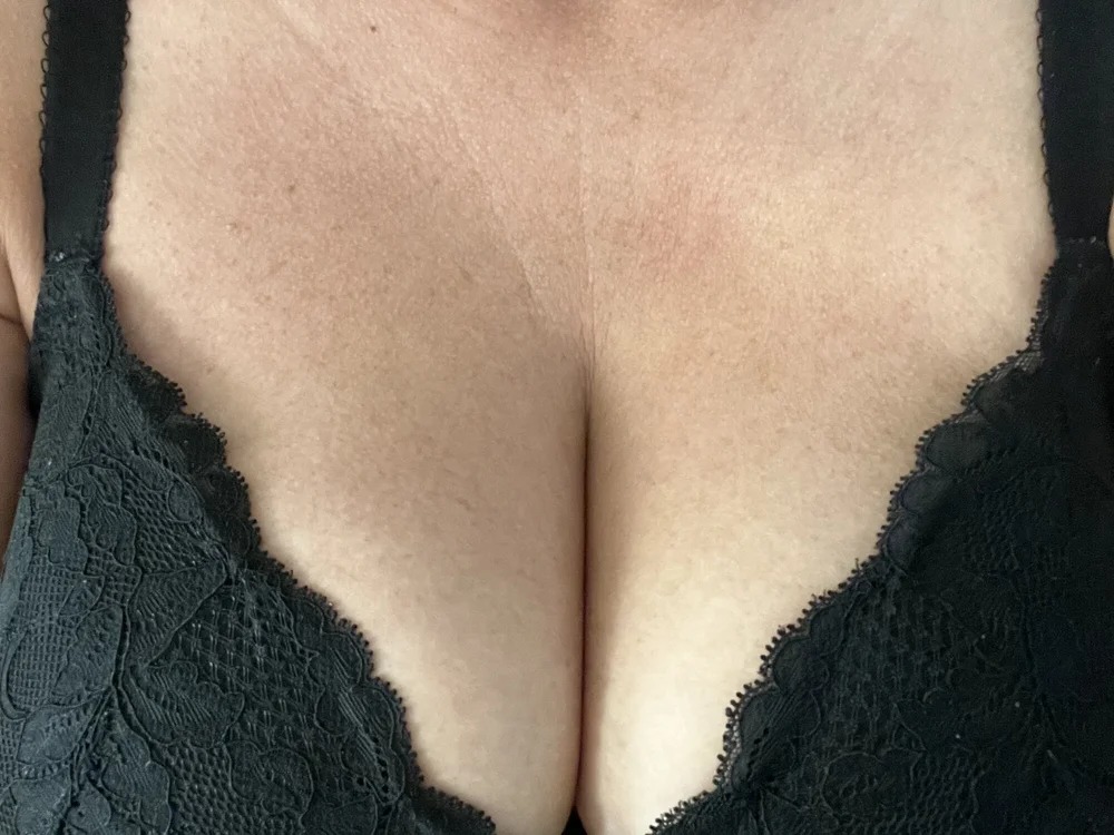 Ella37_XOX
