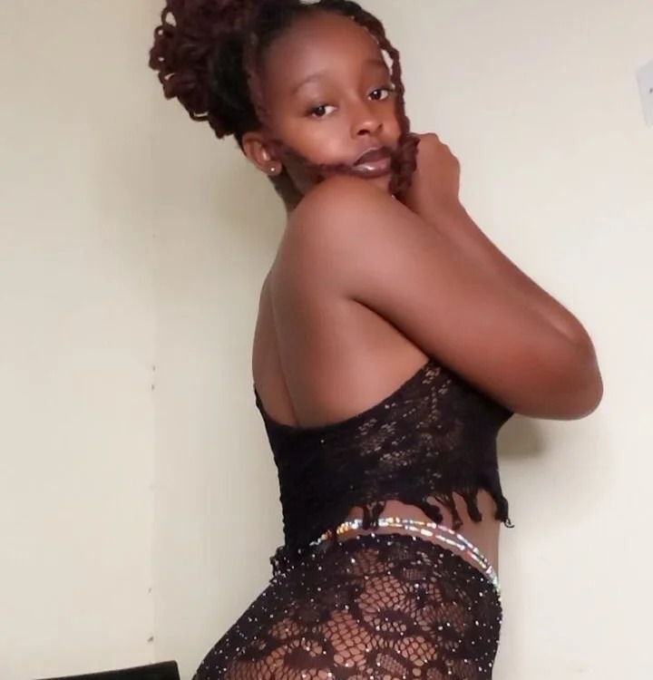 Ellah_simone