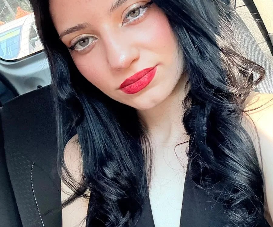 EllyWestt