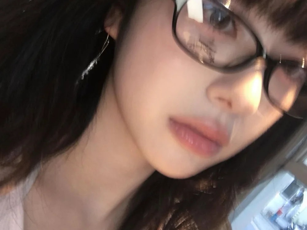 Emelyzz