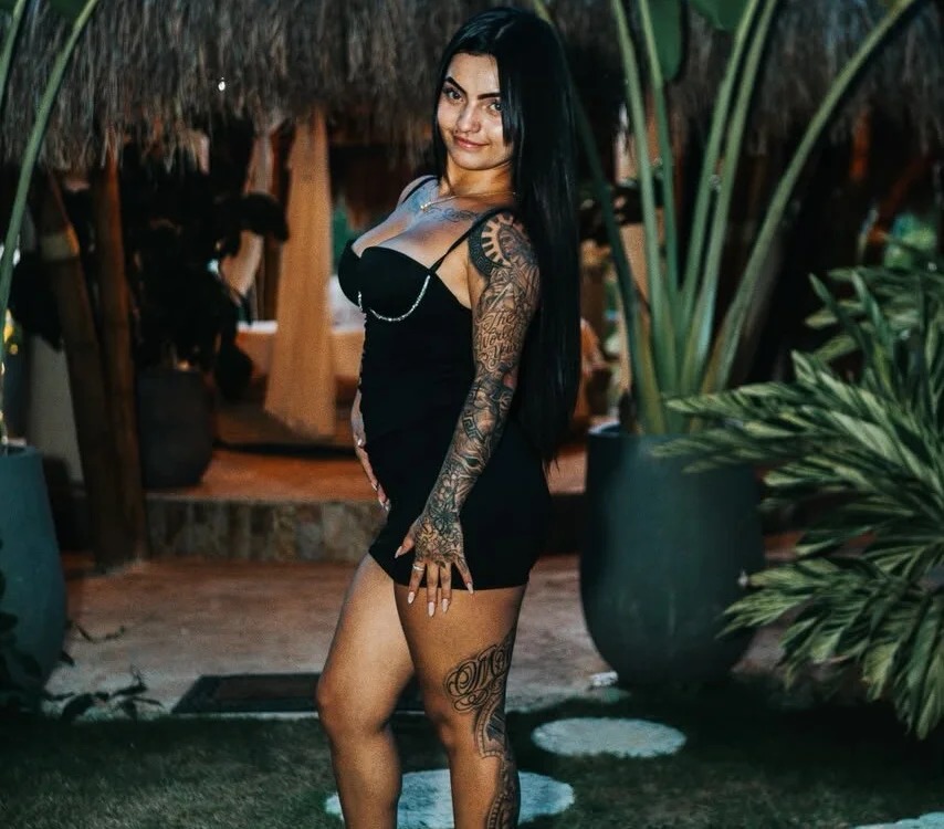 Emili_Adams_