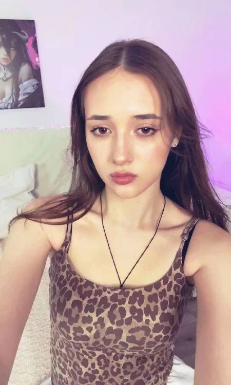 Emilia_R1y
