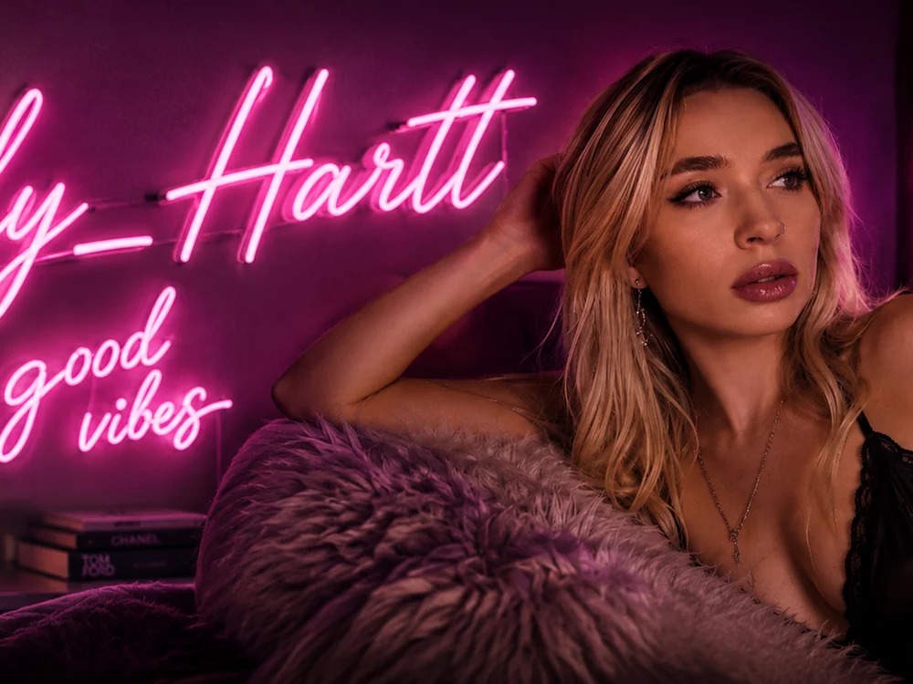 Emily_Hartt