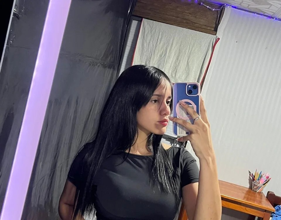 Emily_hotsexy19
