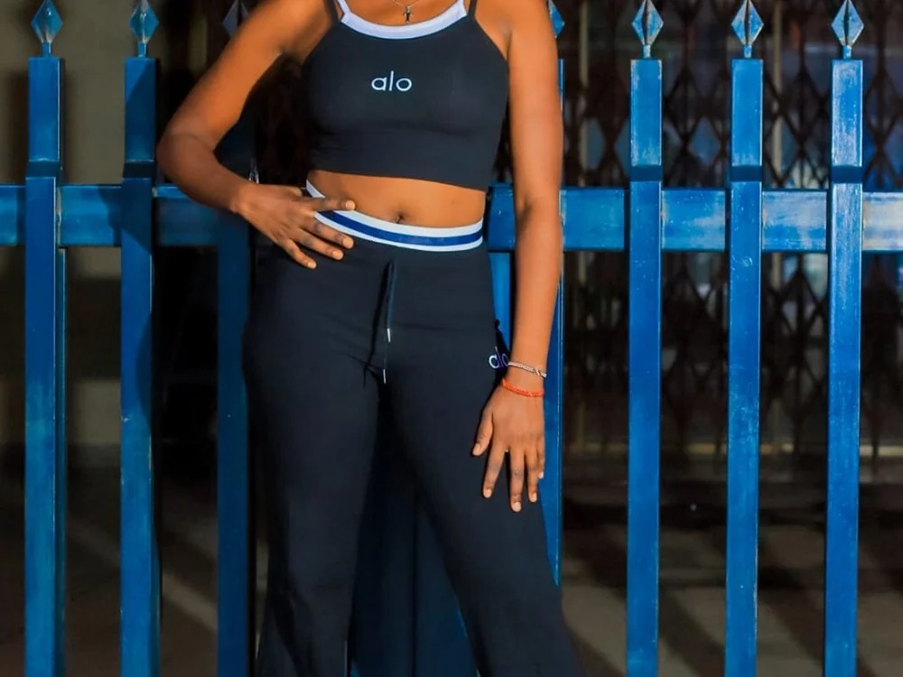 GoldenEbony1