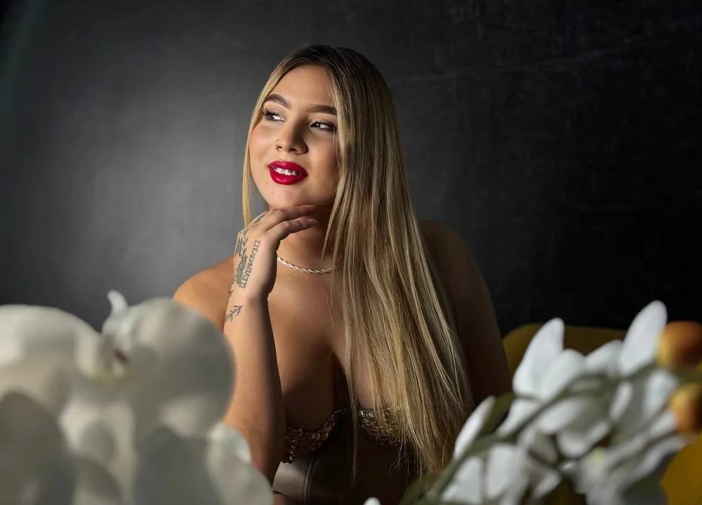 GoldieVeeXXX