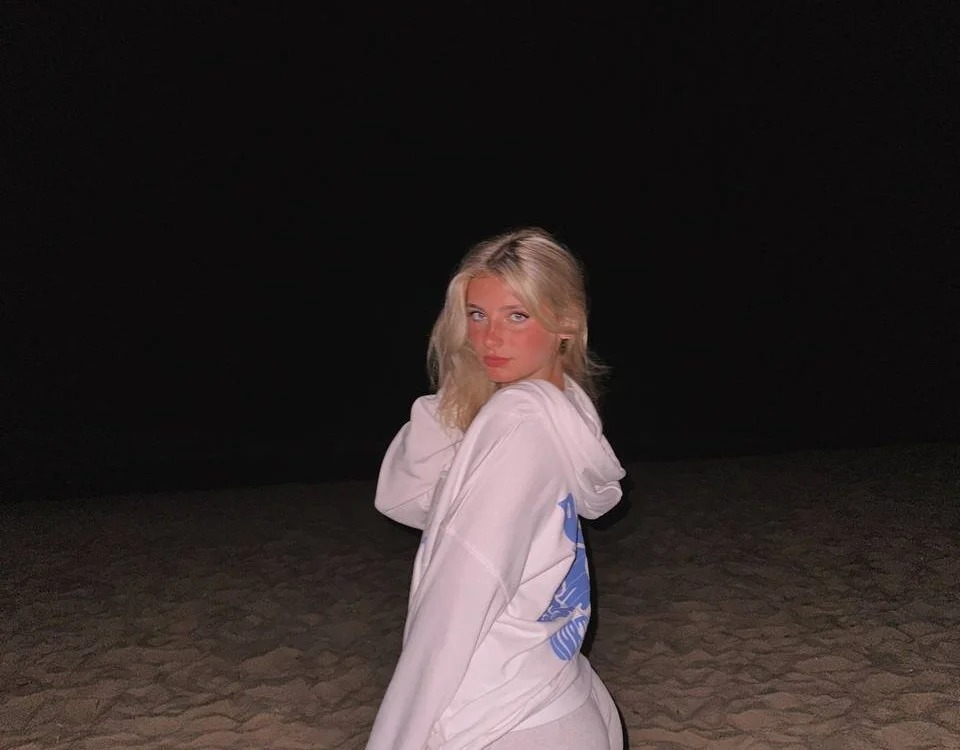 HollyLuvvv