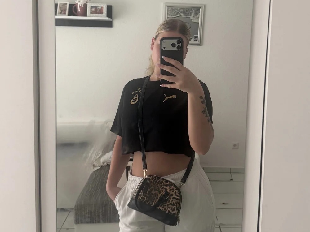 Hot_Zurma