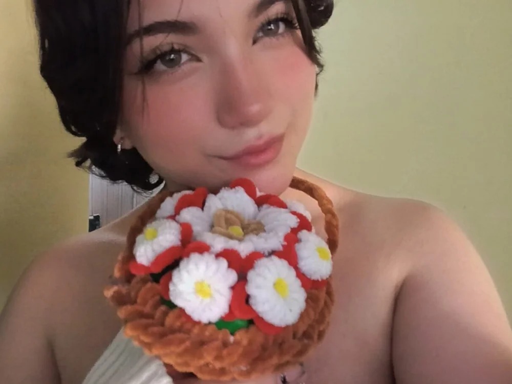 Isis_Scarlett_