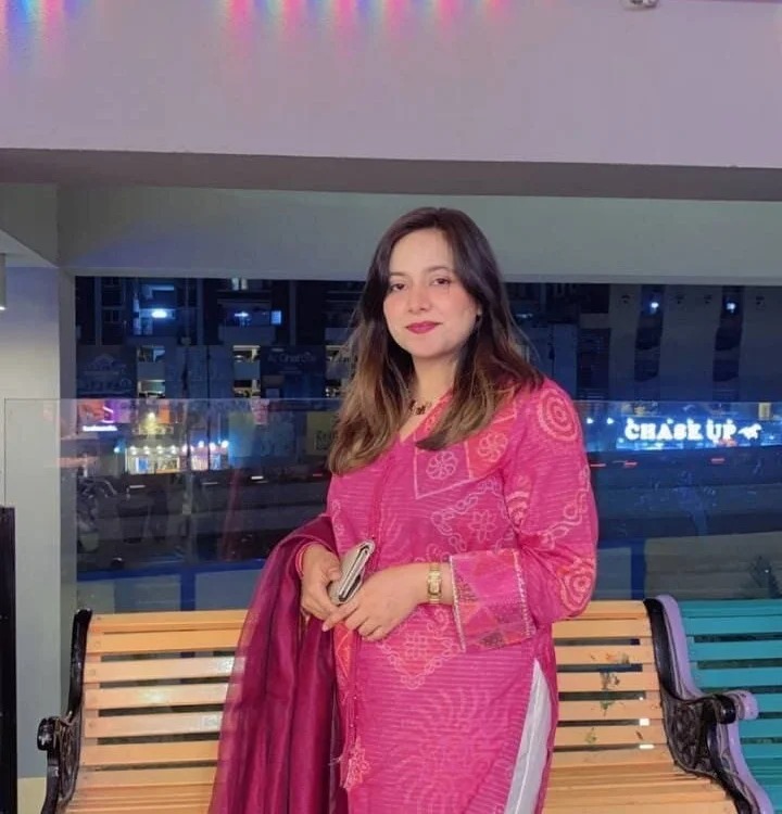 Janvi_hot_1
