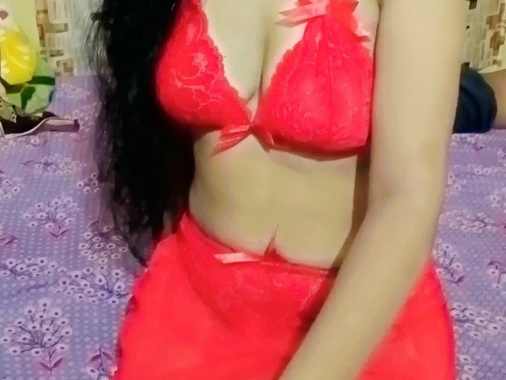 Juhi_hot_2