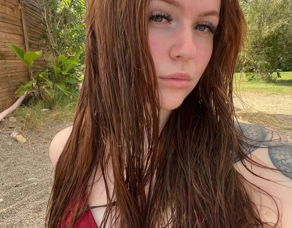 LanaInVVest