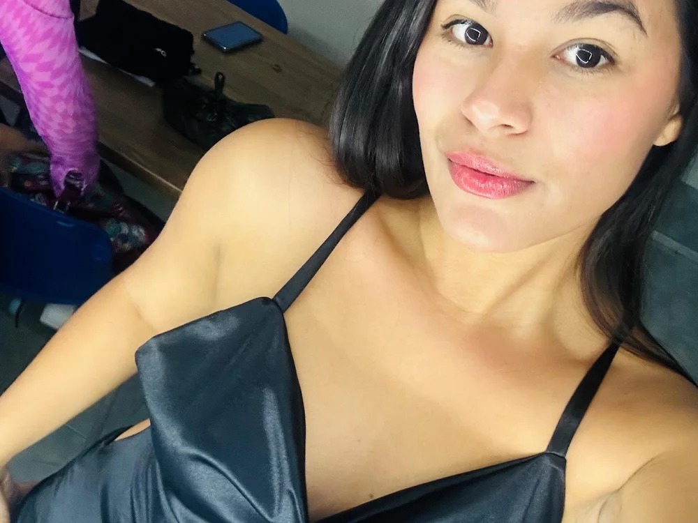 Layra_rous